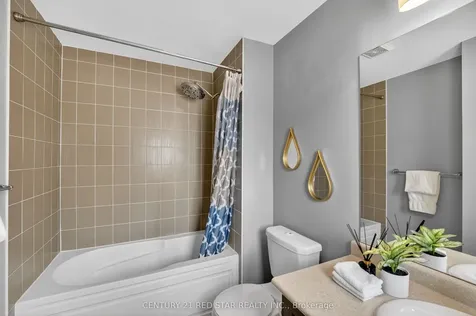 2416 Village Common Oakville ON L6M 0S2
