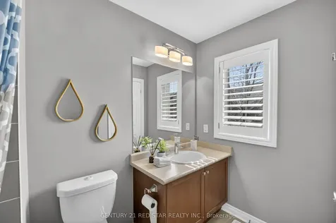 2416 Village Common Oakville ON L6M 0S2