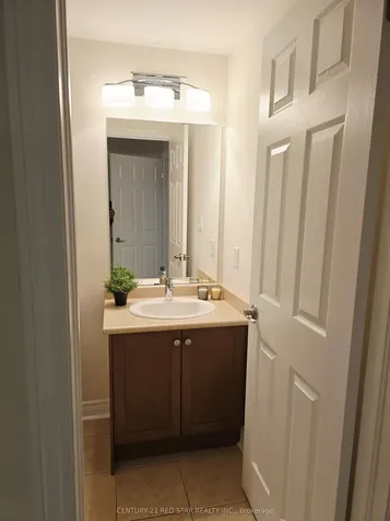 2416 Village Common Oakville ON L6M 0S2