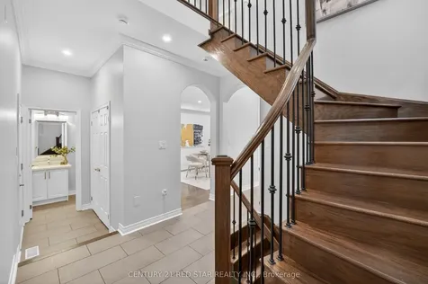 2416 Village Common Oakville ON L6M 0S2