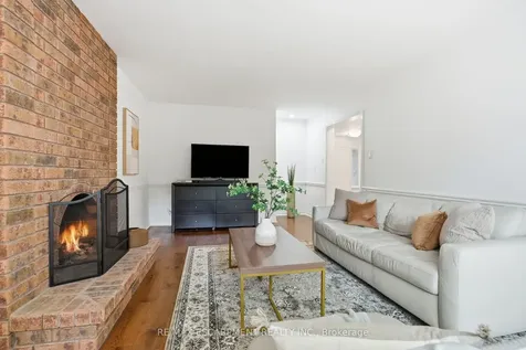 133 Warner Drive Oakville ON L6L 6G7