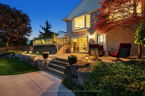 1115 Havendale Boulevard Burlington ON L7P 3E2