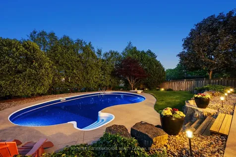 1115 Havendale Boulevard Burlington ON L7P 3E2