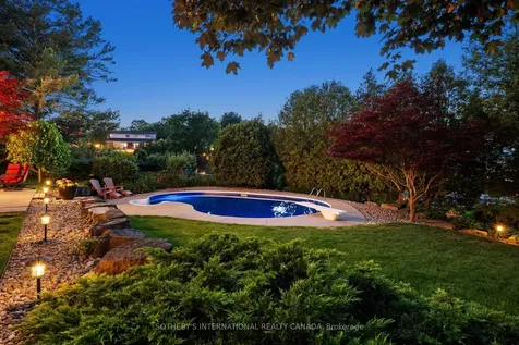 1115 Havendale Boulevard Burlington ON L7P 3E2