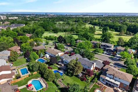 1115 Havendale Boulevard Burlington ON L7P 3E2