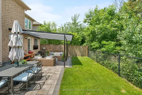 2279 Pathfinder Drive Burlington ON L7L 6N1