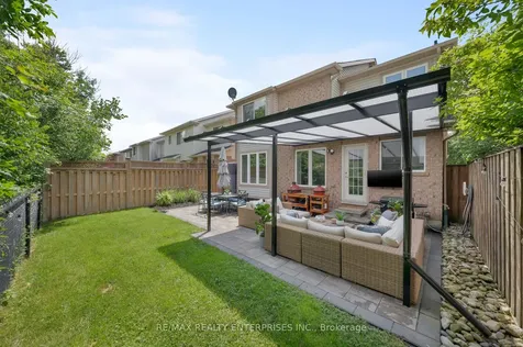 2279 Pathfinder Drive Burlington ON L7L 6N1