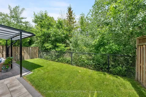 2279 Pathfinder Drive Burlington ON L7L 6N1