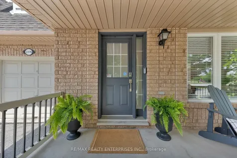 2279 Pathfinder Drive Burlington ON L7L 6N1