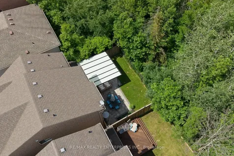 2279 Pathfinder Drive Burlington ON L7L 6N1