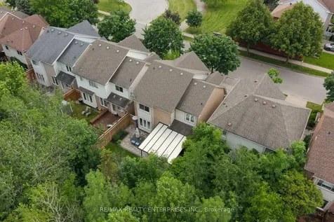 2279 Pathfinder Drive Burlington ON L7L 6N1