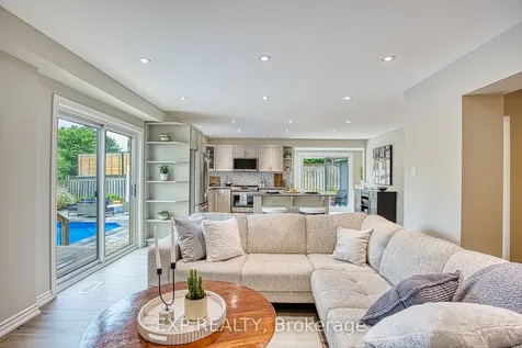 1340 Monmouth Drive Burlington ON L7P 3J6