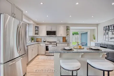 1340 Monmouth Drive Burlington ON L7P 3J6