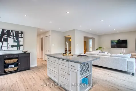 1340 Monmouth Drive Burlington ON L7P 3J6