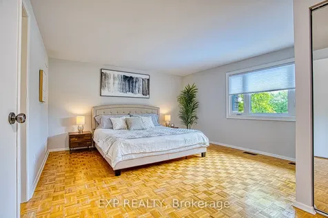 1340 Monmouth Drive Burlington ON L7P 3J6