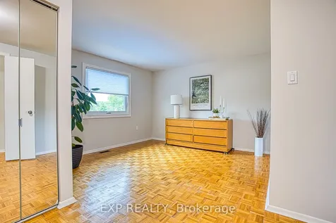 1340 Monmouth Drive Burlington ON L7P 3J6