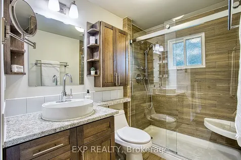 1340 Monmouth Drive Burlington ON L7P 3J6
