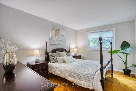 1340 Monmouth Drive Burlington ON L7P 3J6