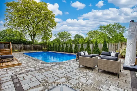 1340 Monmouth Drive Burlington ON L7P 3J6