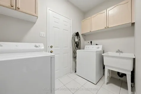 5 Curry Crescent Halton Hills ON L7G 5L4