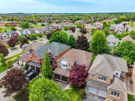 5 Curry Crescent Halton Hills ON L7G 5L4