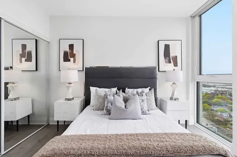 15 Zorra Street Toronto ON M8Z 0C1