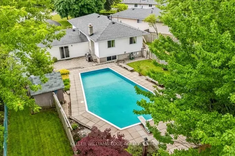 668 Bridle Wood Burlington ON L7L 4E1