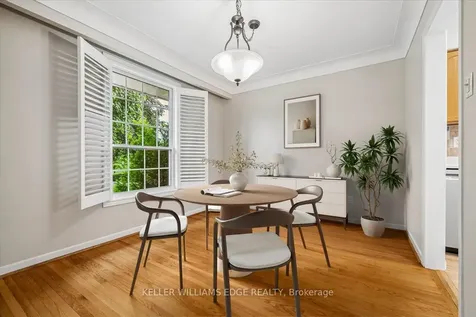 668 Bridle Wood Burlington ON L7L 4E1