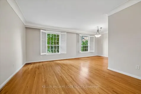 668 Bridle Wood Burlington ON L7L 4E1