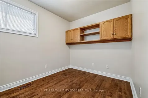 668 Bridle Wood Burlington ON L7L 4E1