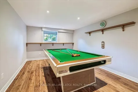 668 Bridle Wood Burlington ON L7L 4E1