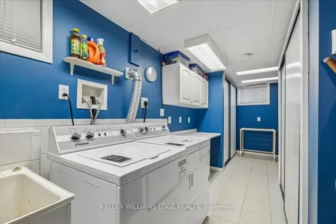 668 Bridle Wood Burlington ON L7L 4E1