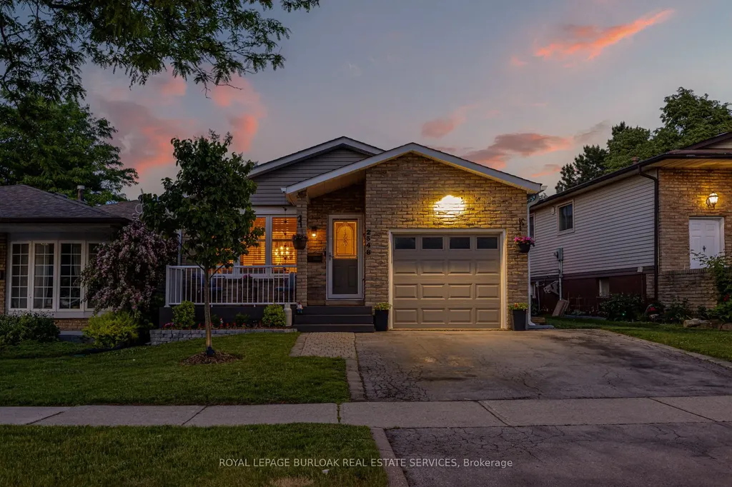 2348 Malcolm Crescent Burlington ON L7P 4H4