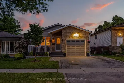 2348 Malcolm Crescent Burlington ON L7P 4H4