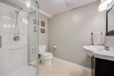2348 Malcolm Crescent Burlington ON L7P 4H4