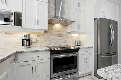 8 Trinity Court Halton Hills ON L7J 0A2
