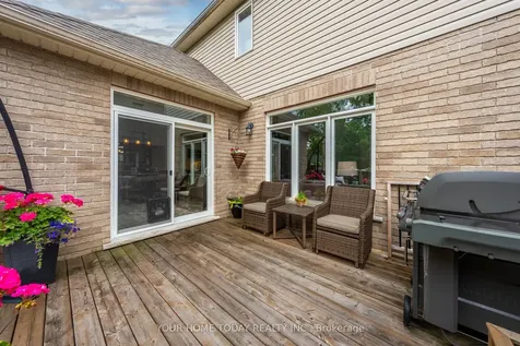 8 Trinity Court Halton Hills ON L7J 0A2