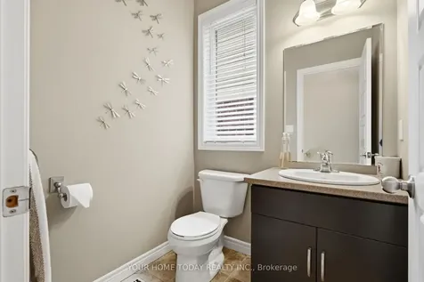 8 Trinity Court Halton Hills ON L7J 0A2