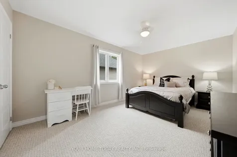 8 Trinity Court Halton Hills ON L7J 0A2