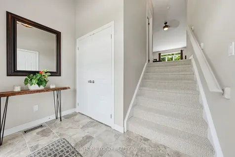 8 Trinity Court Halton Hills ON L7J 0A2