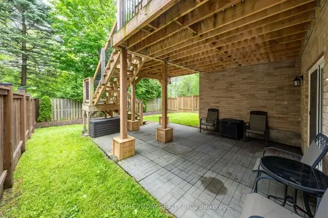 8 Trinity Court Halton Hills ON L7J 0A2