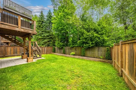 8 Trinity Court Halton Hills ON L7J 0A2
