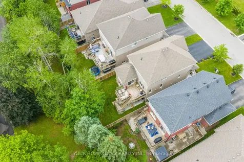 8 Trinity Court Halton Hills ON L7J 0A2