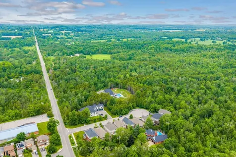 8 Trinity Court Halton Hills ON L7J 0A2
