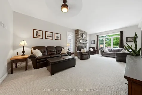 8 Trinity Court Halton Hills ON L7J 0A2