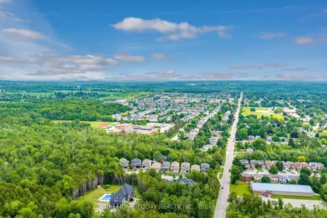 8 Trinity Court Halton Hills ON L7J 0A2