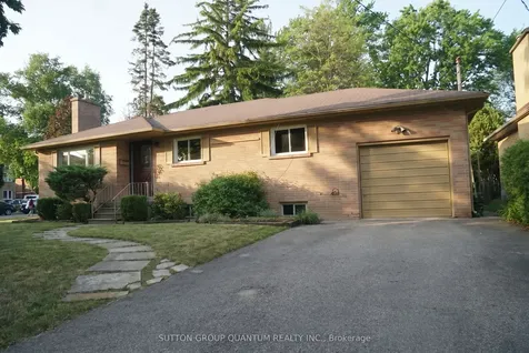 2395 Edenhurst Drive Mississauga ON L5A 2L1