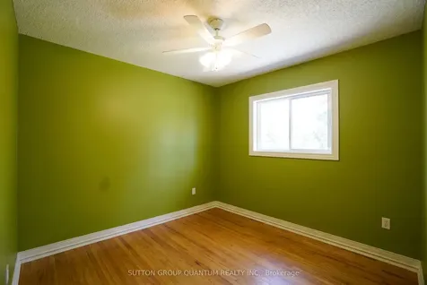 2395 Edenhurst Drive Mississauga ON L5A 2L1