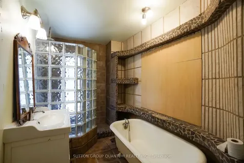 2395 Edenhurst Drive Mississauga ON L5A 2L1