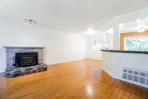2395 Edenhurst Drive Mississauga ON L5A 2L1